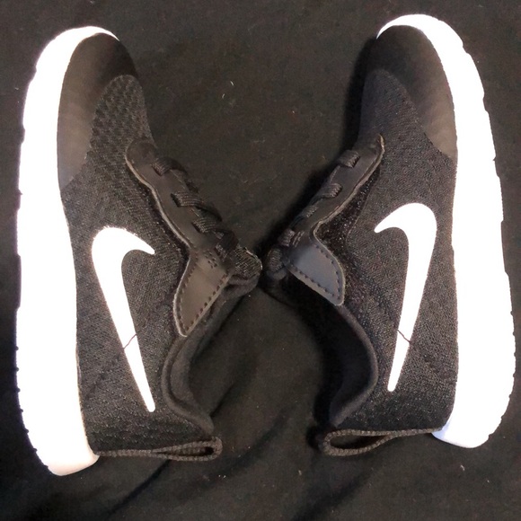 Nike Tanjun Little Kids Easy On Shoes - Picture 3 of 5